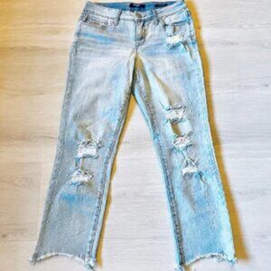 Nine West Chrystie Capri Distressed Pearl Embellished Light Wash Jeans Size 27